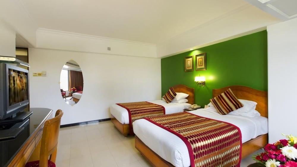 Ramee Guesline Hotel, Dadar Mumbai Eksteriør bilde